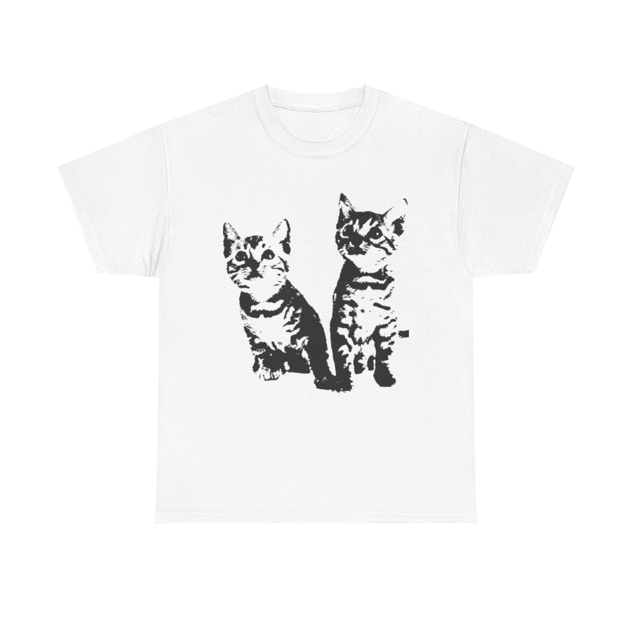 Cute Kittens T-Shirt – Vintage Cat Graphic Tee, Aesthetic Twin Cats Shirt, Adorable Pet Lover Gift, Retro Feline Print Tee for Men & Women